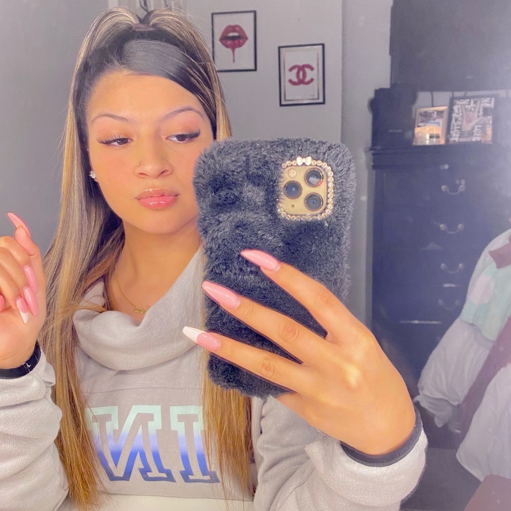 Meet your Posher, Julissa